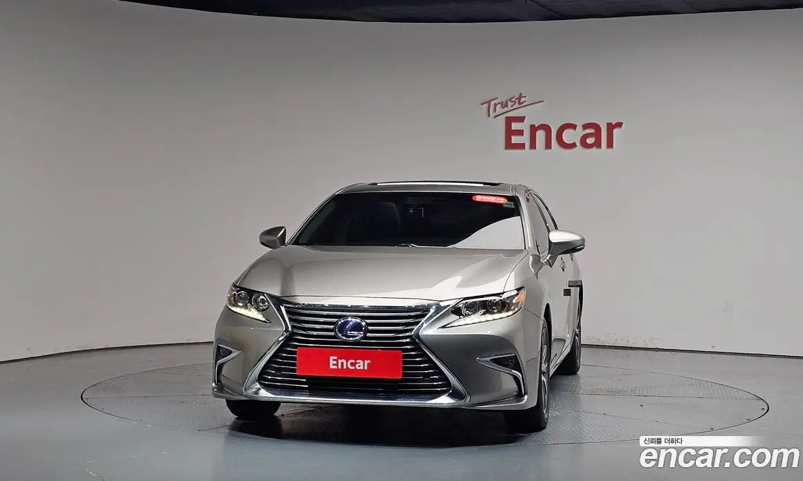 Lexus ES 2016 2.5 автомат (гидро), фото 2 Lexus ES 2016 2.5 автомат (гидро), фото 2
