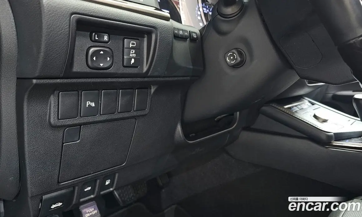 Lexus ES 2016 2.5 автомат (гидро), фото 24 Lexus ES 2016 2.5 автомат (гидро), фото 24