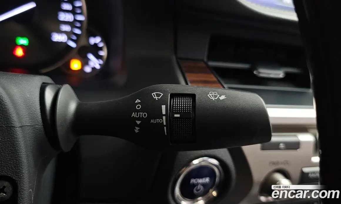 Lexus ES 2016 2.5 автомат (гидро), фото 28 Lexus ES 2016 2.5 автомат (гидро), фото 28