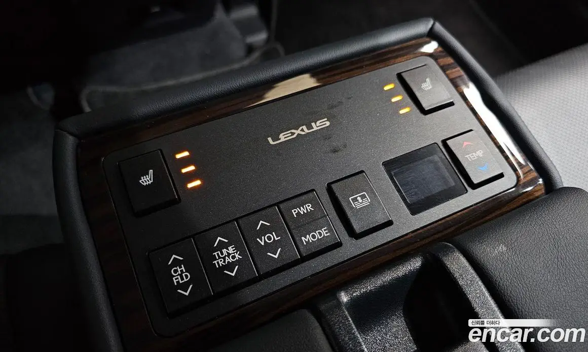 Lexus ES 2016 2.5 автомат (гидро), фото 31 Lexus ES 2016 2.5 автомат (гидро), фото 31