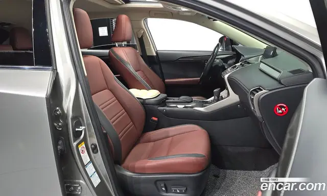 Lexus NX 2015 2.5 автомат (гидро), миниатюра 11 Lexus NX 2015 2.5 автомат (гидро), миниатюра 11