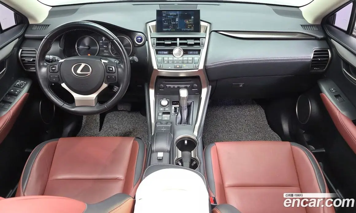Lexus NX 2015 2.5 автомат (гидро), фото 7 Lexus NX 2015 2.5 автомат (гидро), фото 7