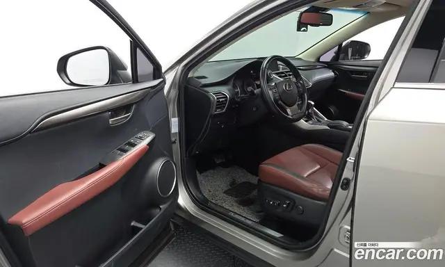 Lexus NX 2015 2.5 автомат (гидро), миниатюра 10 Lexus NX 2015 2.5 автомат (гидро), миниатюра 10