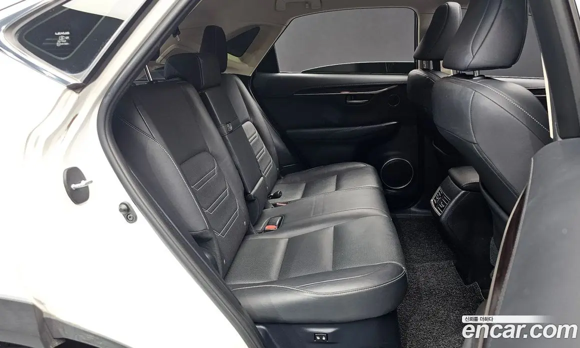 Lexus NX 2016 2.5 автомат (гидро), фото 11 Lexus NX 2016 2.5 автомат (гидро), фото 11