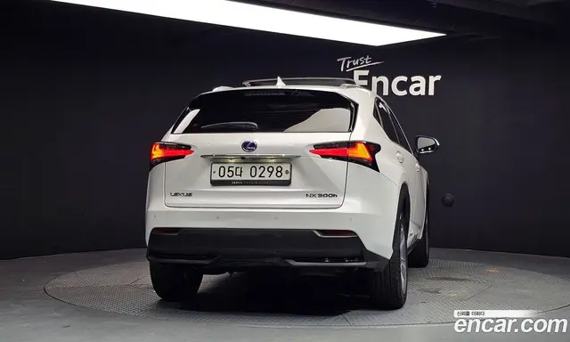 Lexus NX 2016 2.5 автомат (гидро), миниатюра 4 Lexus NX 2016 2.5 автомат (гидро), миниатюра 4