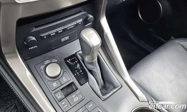 Lexus NX 2016 2.5 автомат (гидро), миниатюра 9 Lexus NX 2016 2.5 автомат (гидро), миниатюра 9