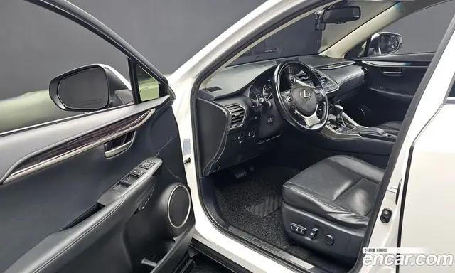 Lexus NX 2016 2.5 автомат (гидро), миниатюра 10 Lexus NX 2016 2.5 автомат (гидро), миниатюра 10