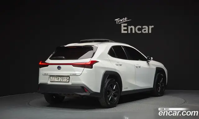Lexus UX 2021 2.0 автомат (гидро), миниатюра 2 Lexus UX 2021 2.0 автомат (гидро), миниатюра 2