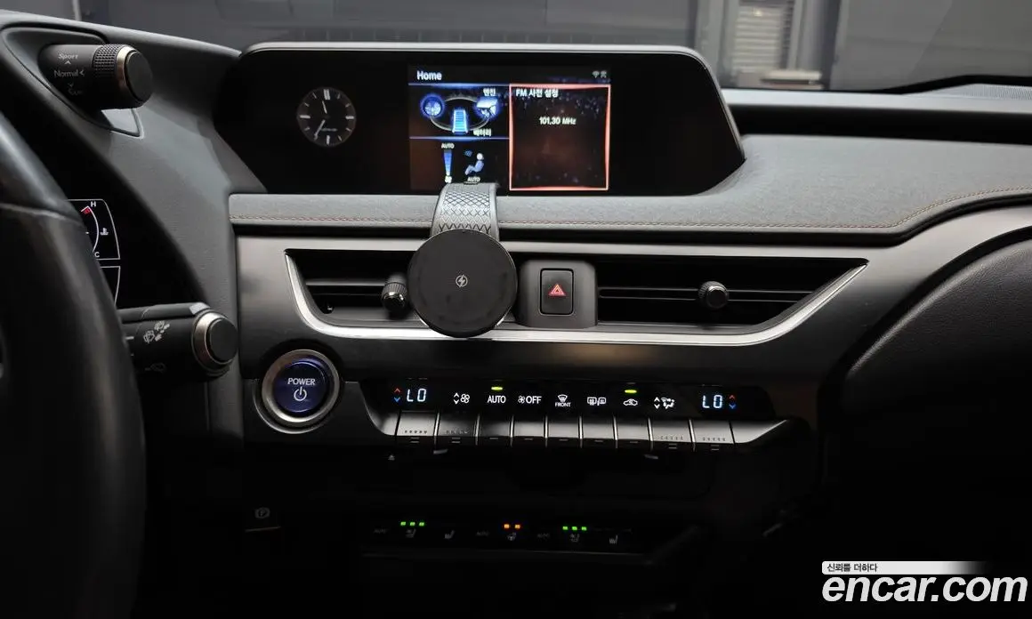 Lexus UX 2021 2.0 автомат (гидро), фото 27 Lexus UX 2021 2.0 автомат (гидро), фото 27