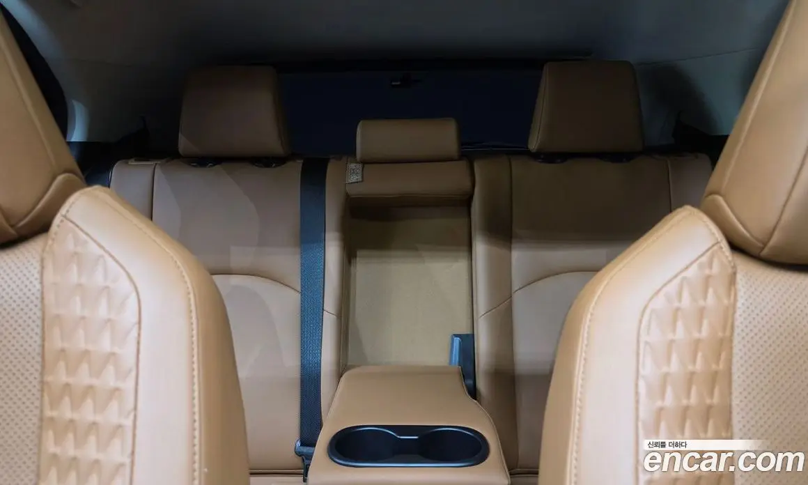Lexus UX 2021 2.0 автомат (гидро), фото 28 Lexus UX 2021 2.0 автомат (гидро), фото 28