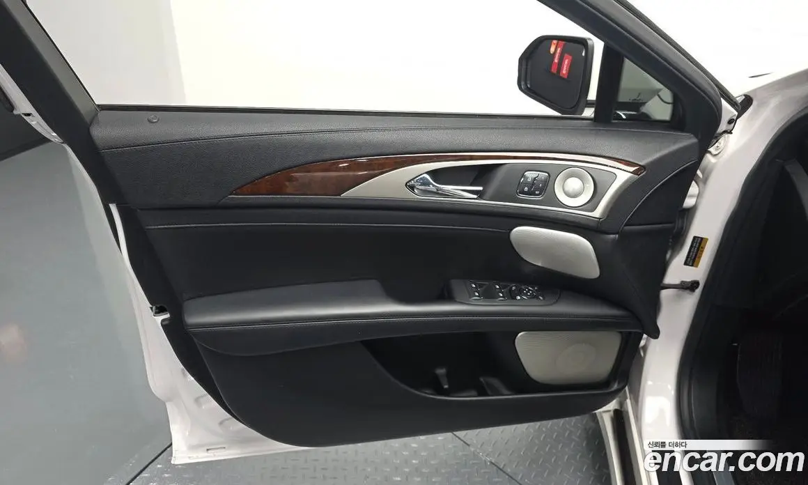 Lincoln MKZ 2017 2.0 автомат (гидро), фото 14 Lincoln MKZ 2017 2.0 автомат (гидро), фото 14