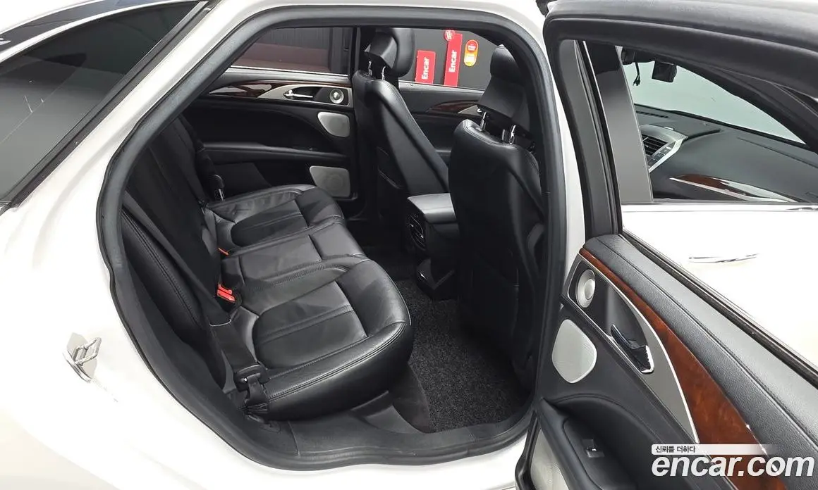 Lincoln MKZ 2017 2.0 автомат (гидро), фото 17 Lincoln MKZ 2017 2.0 автомат (гидро), фото 17