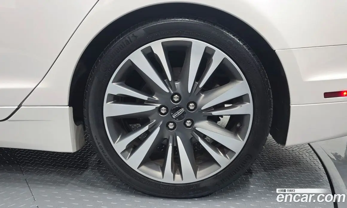 Lincoln MKZ 2017 2.0 автомат (гидро), фото 7 Lincoln MKZ 2017 2.0 автомат (гидро), фото 7