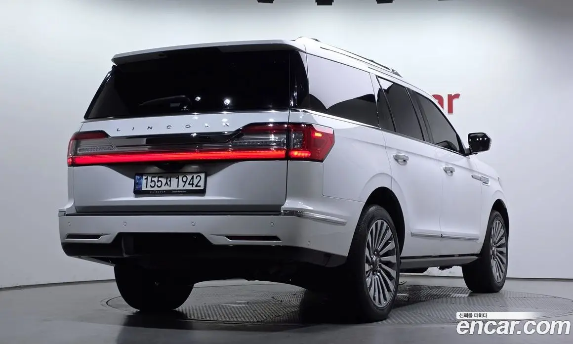 Lincoln Navigator 2021 3.5 автомат (гидро), фото 2 Lincoln Navigator 2021 3.5 автомат (гидро), фото 2