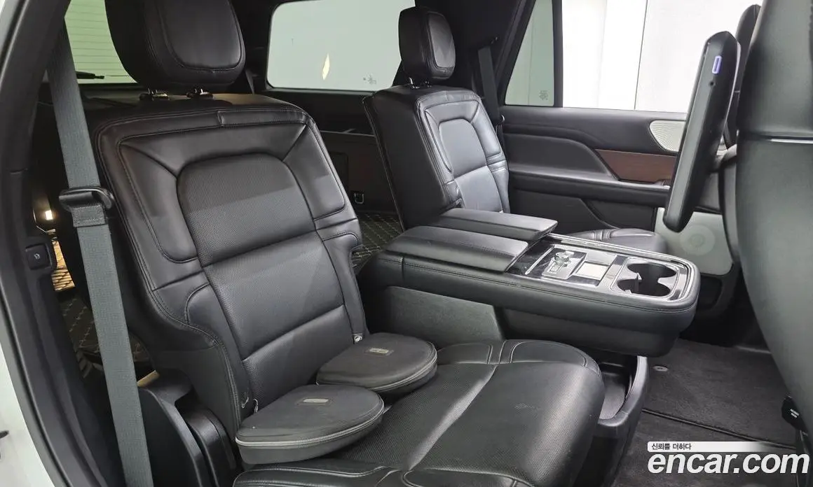 Lincoln Navigator 2021 3.5 автомат (гидро), фото 17 Lincoln Navigator 2021 3.5 автомат (гидро), фото 17