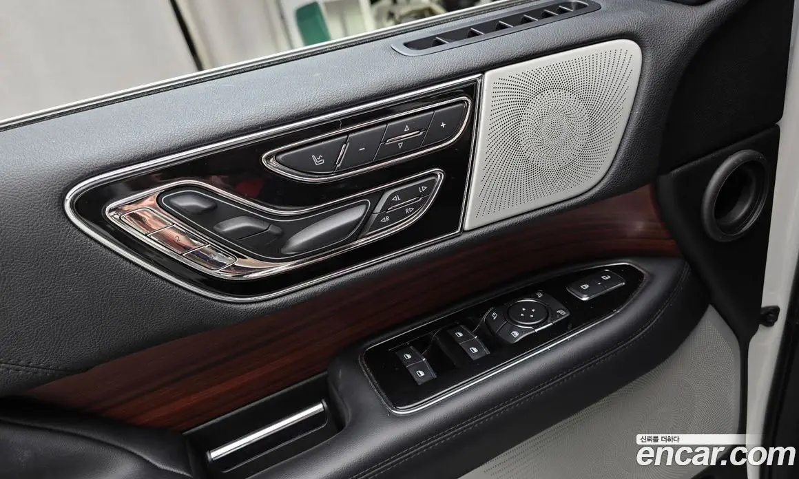 Lincoln Navigator 2021 3.5 автомат (гидро), фото 27 Lincoln Navigator 2021 3.5 автомат (гидро), фото 27
