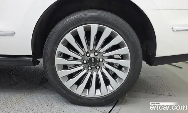 Lincoln Navigator 2021 3.5 автомат (гидро), миниатюра 7 Lincoln Navigator 2021 3.5 автомат (гидро), миниатюра 7