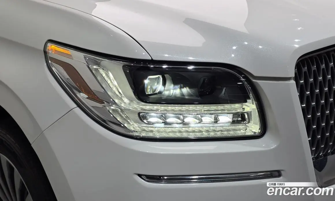 Lincoln Navigator 2021 3.5 автомат (гидро), фото 8 Lincoln Navigator 2021 3.5 автомат (гидро), фото 8