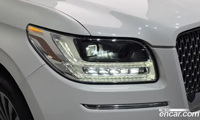 Lincoln Navigator 2021 3.5 автомат (гидро), миниатюра 8 Lincoln Navigator 2021 3.5 автомат (гидро), миниатюра 8