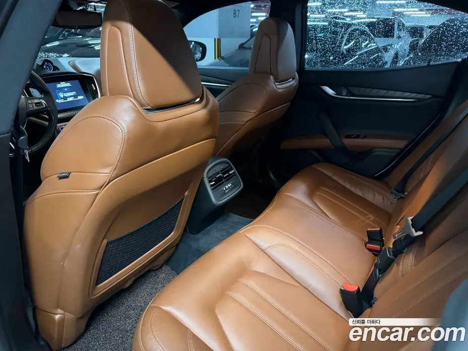 Maserati Ghibli 2017 3.0 автомат (гидро), фото 11 Maserati Ghibli 2017 3.0 автомат (гидро), фото 11
