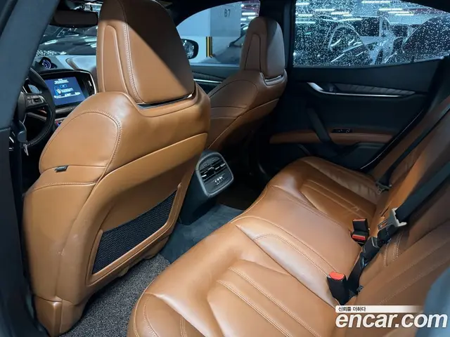 Maserati Ghibli 2017 3.0 автомат (гидро), миниатюра 11 Maserati Ghibli 2017 3.0 автомат (гидро), миниатюра 11