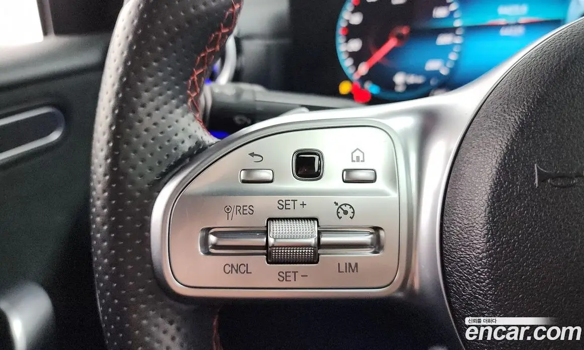 Mercedes-Benz A-Class 2022 2.0 гидро, фото 23