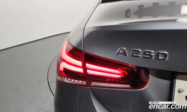 Mercedes-Benz A-Class 2022 2.0 гидро, миниатюра 9