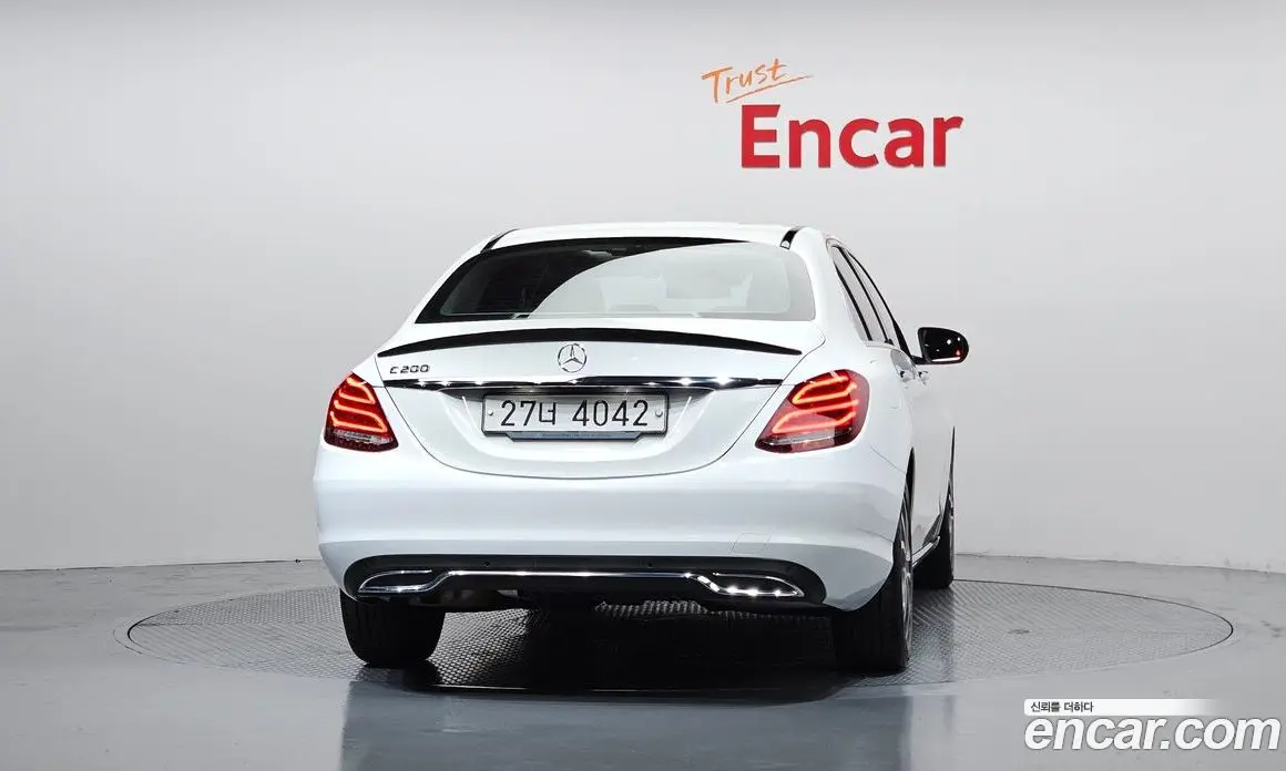 Mercedes-Benz C-Class 2017 2.0 гидро, фото 4 Mercedes-Benz C-Class 2017 2.0 гидро, фото 4