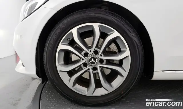 Mercedes-Benz C-Class 2017 2.0 гидро, миниатюра 5 Mercedes-Benz C-Class 2017 2.0 гидро, миниатюра 5