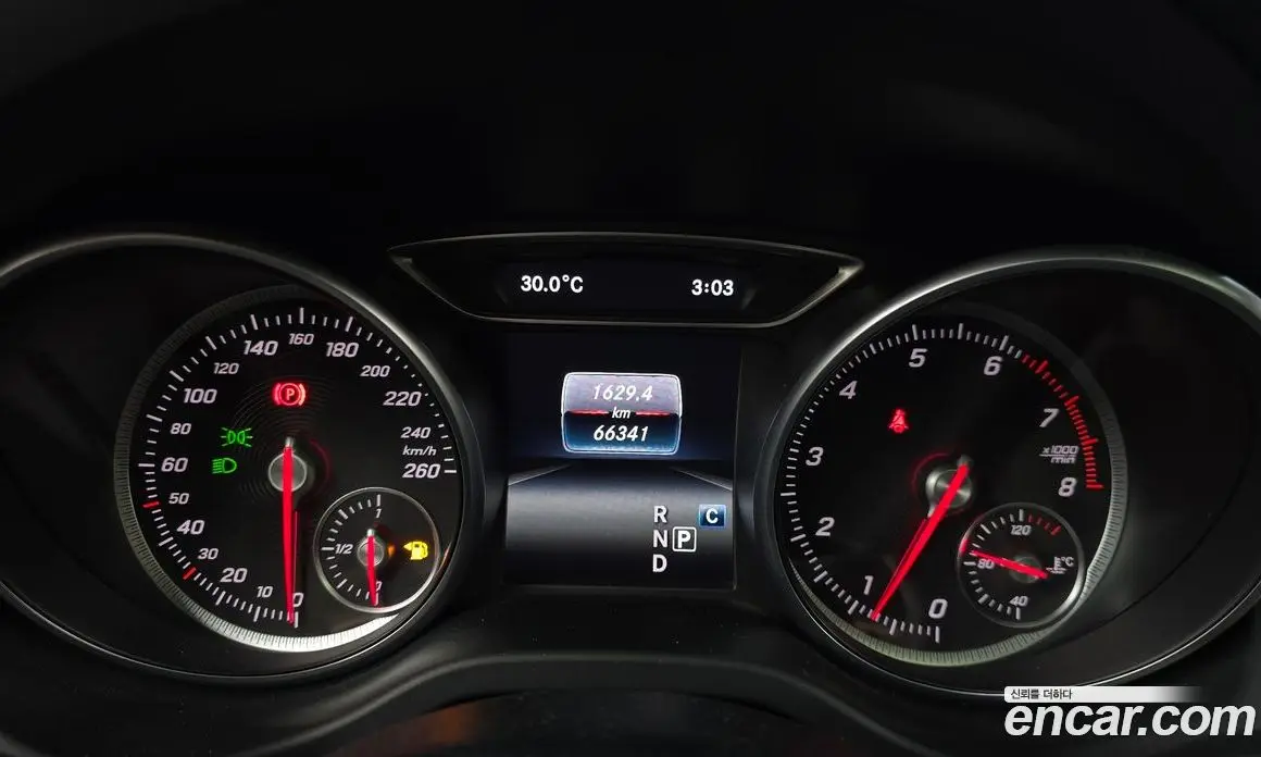 Mercedes-Benz CLA-Class 2017 2.0 гидро, фото 8 Mercedes-Benz CLA-Class 2017 2.0 гидро, фото 8
