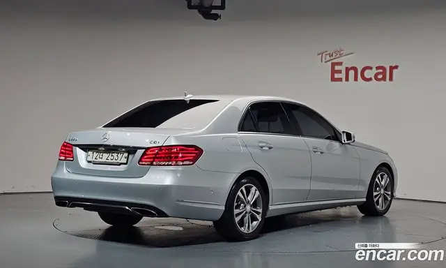 Mercedes-Benz E-Class 2013 2.1 гидро, миниатюра 2