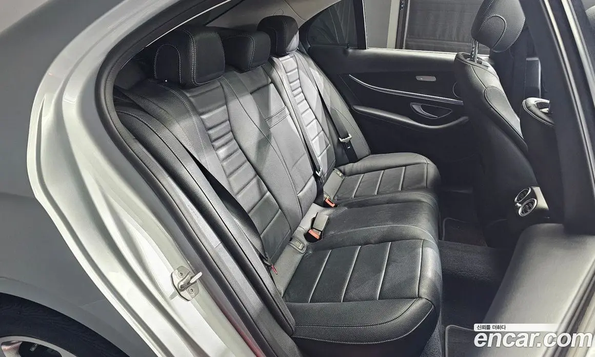 Mercedes-Benz E-Class 2016 2.0 гидро, фото 12 Mercedes-Benz E-Class 2016 2.0 гидро, фото 12