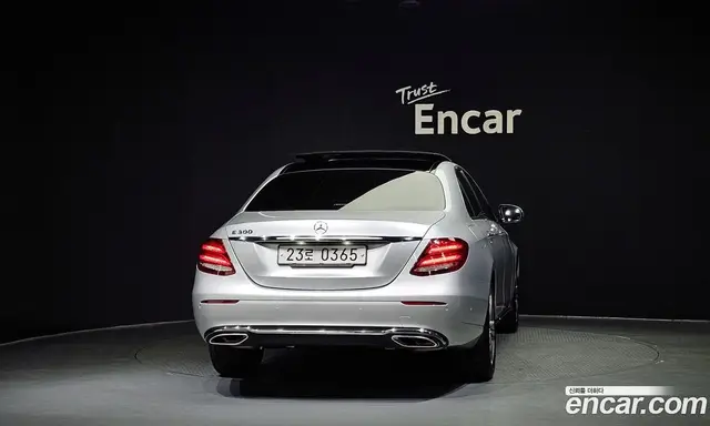 Mercedes-Benz E-Class 2016 2.0 гидро, миниатюра 4 Mercedes-Benz E-Class 2016 2.0 гидро, миниатюра 4