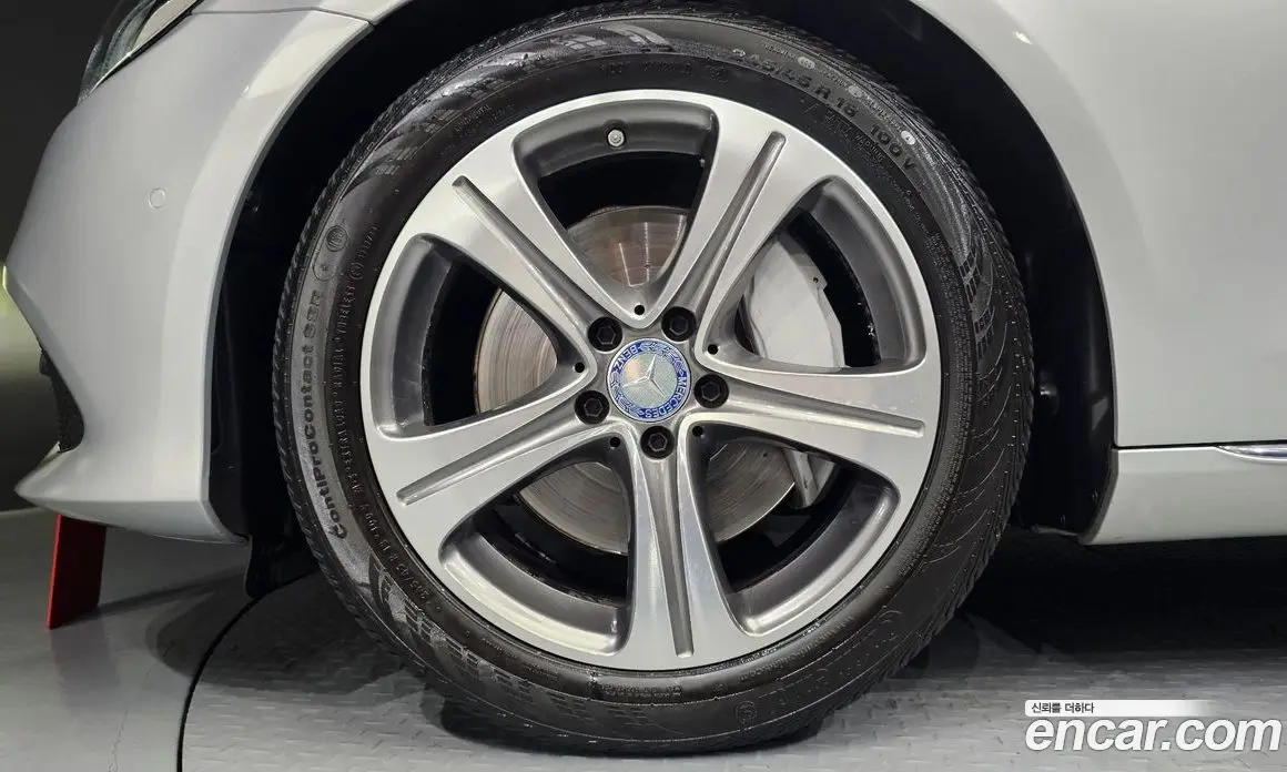Mercedes-Benz E-Class 2016 2.0 гидро, фото 5 Mercedes-Benz E-Class 2016 2.0 гидро, фото 5