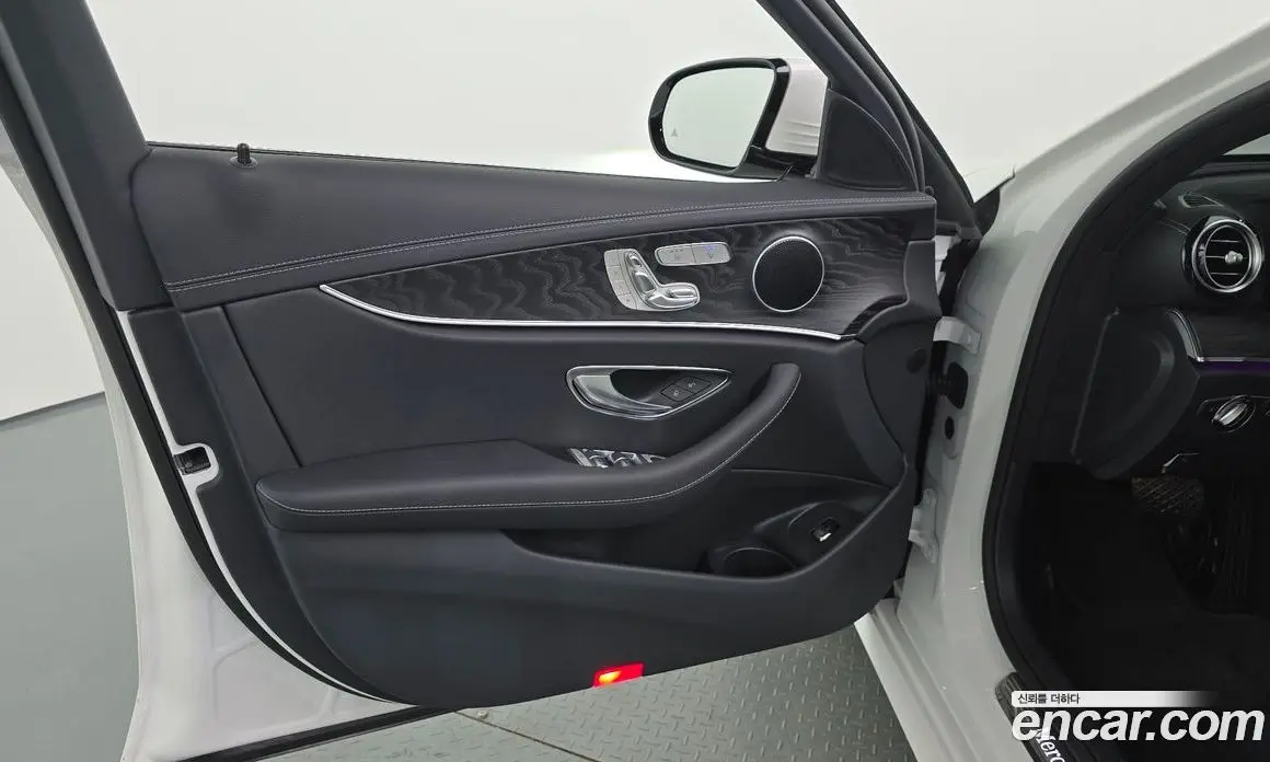 Mercedes-Benz E-Class 2022 2.0 гидро, фото 14 Mercedes-Benz E-Class 2022 2.0 гидро, фото 14