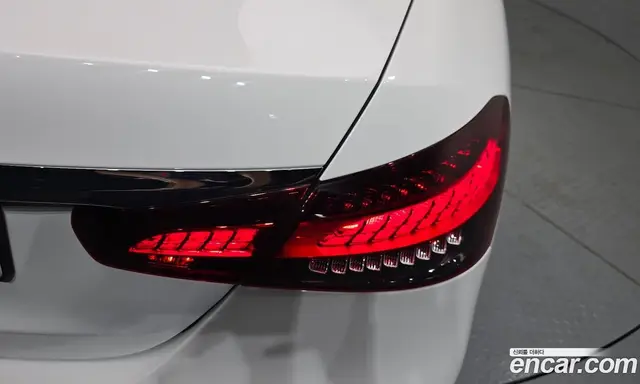 Mercedes-Benz E-Class 2022 2.0 гидро, миниатюра 9 Mercedes-Benz E-Class 2022 2.0 гидро, миниатюра 9
