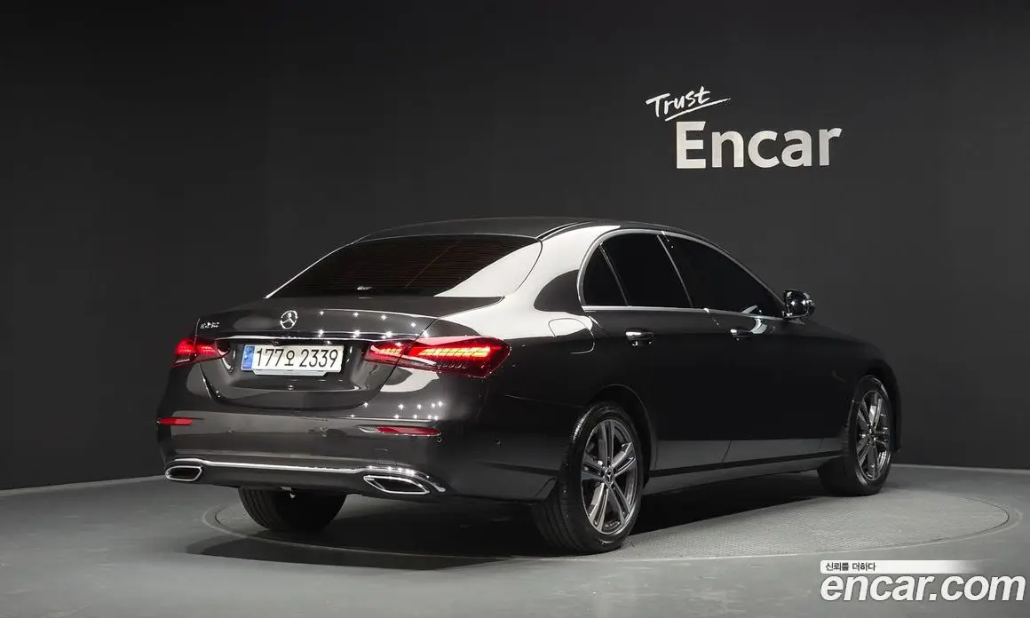 Mercedes-Benz E-Class 2023 2.0 гидро, фото 1 Mercedes-Benz E-Class 2023 2.0 гидро, фото 1
