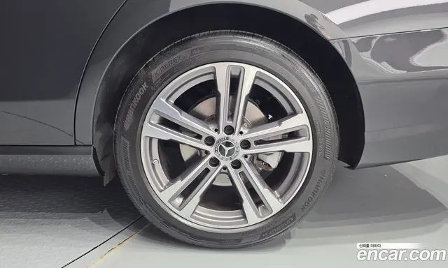 Mercedes-Benz E-Class 2023 2.0 гидро, миниатюра 6 Mercedes-Benz E-Class 2023 2.0 гидро, миниатюра 6