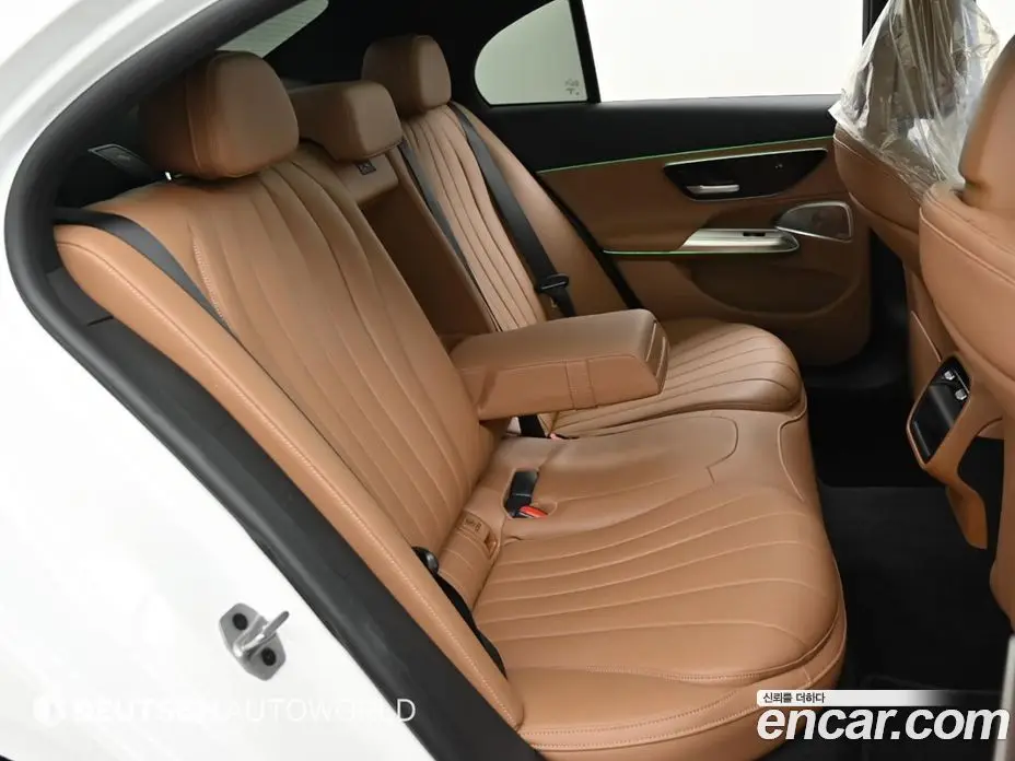 Mercedes-Benz E-Class 2024 2.0 автомат (гидро), фото 13