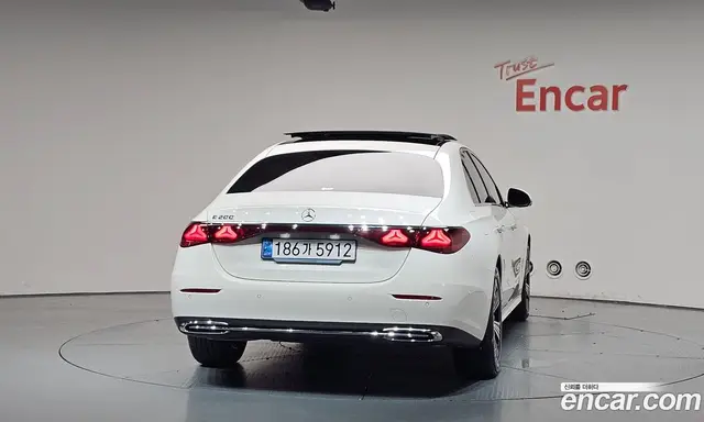 Mercedes-Benz E-Class 2024 2.0 гидро, миниатюра 4 Mercedes-Benz E-Class 2024 2.0 гидро, миниатюра 4