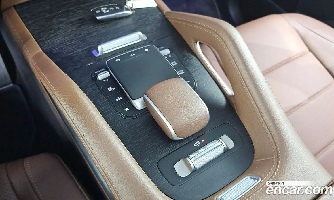 Mercedes-Benz GLE-Class 2023 2.0 гидро, фото 33