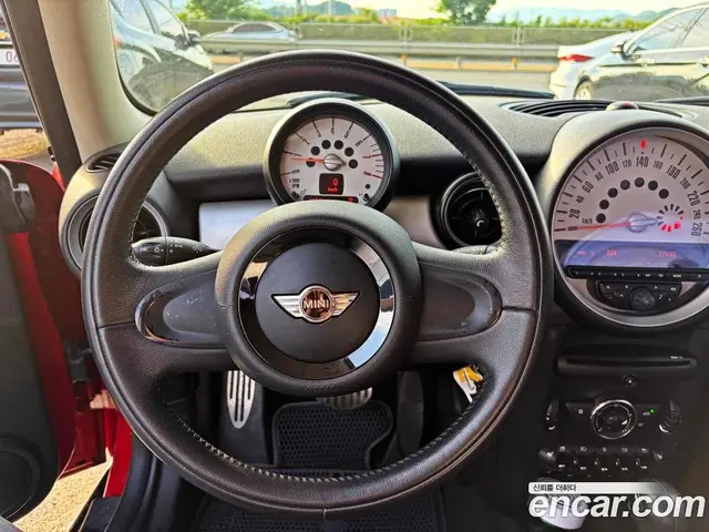 Mini Cooper 2011 1.6 автомат (гидро), миниатюра 11