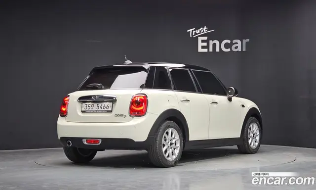 Mini Cooper 2016 1.5 автомат (гидро), миниатюра 2