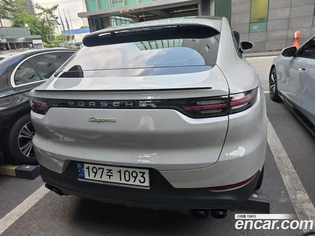 Porsche Cayenne 2023 3.0 автомат (гидро), миниатюра 2