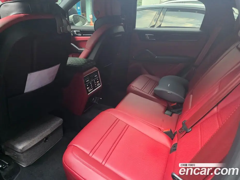 Porsche Cayenne 2023 3.0 автомат (гидро), фото 5