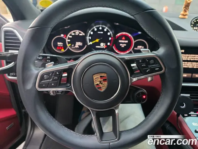 Porsche Cayenne 2023 3.0 автомат (гидро), миниатюра 6