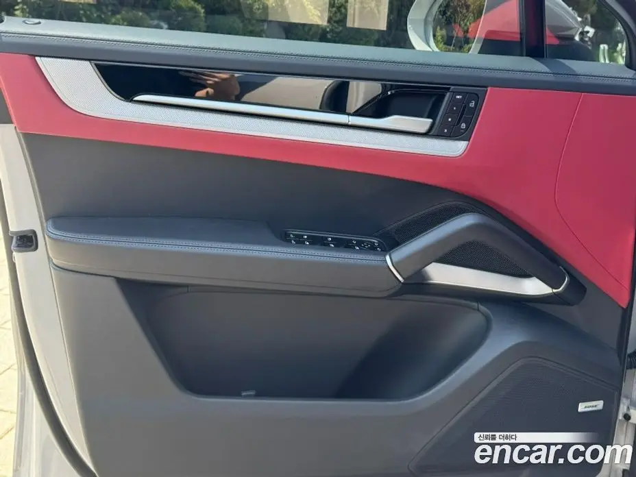 Porsche Cayenne 2024 3.0 автомат (гидро), фото 13