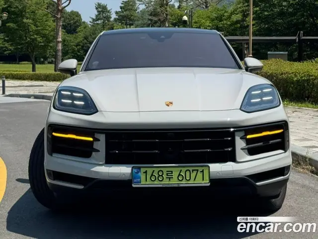 Porsche Cayenne 2024 3.0 автомат (гидро), миниатюра 3