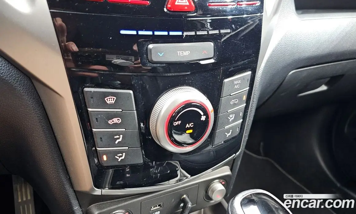 SsangYong TIBOLI 2015 1.6 автомат (гидро), фото 15