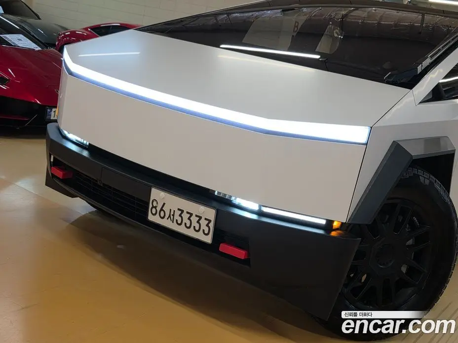 Tesla Cybertruck 2025 автомат (гидро), фото 20 Tesla Cybertruck 2025 автомат (гидро), фото 20